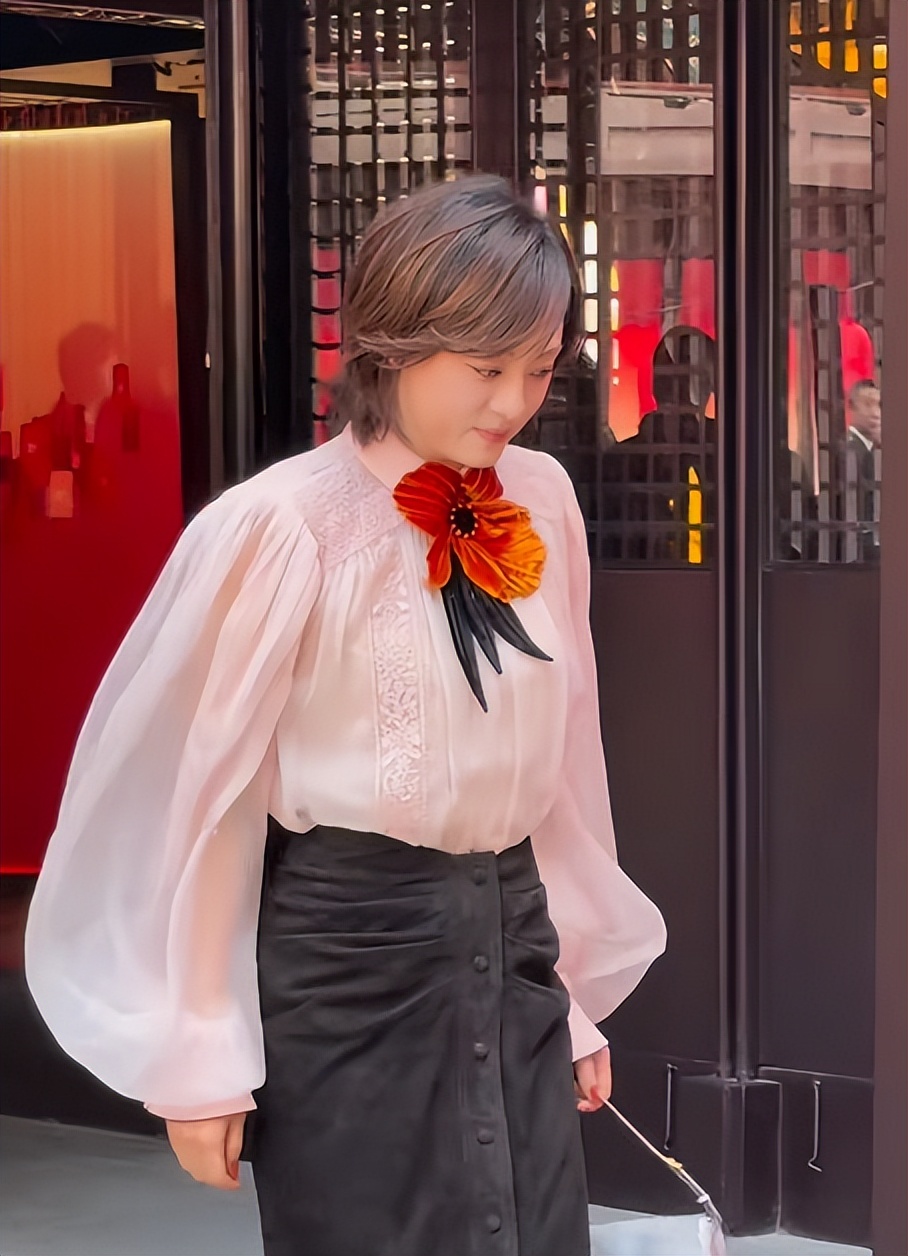 上海这一天：杨紫扛住了镜头，宋祖儿土出新花样，却被孙俪惊艳了