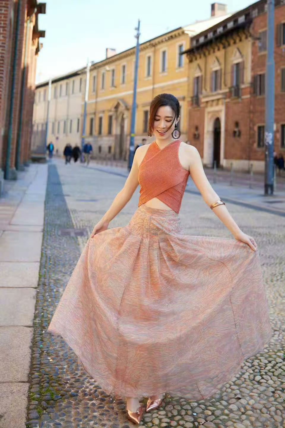 风韵犹存的佘诗曼好漂亮