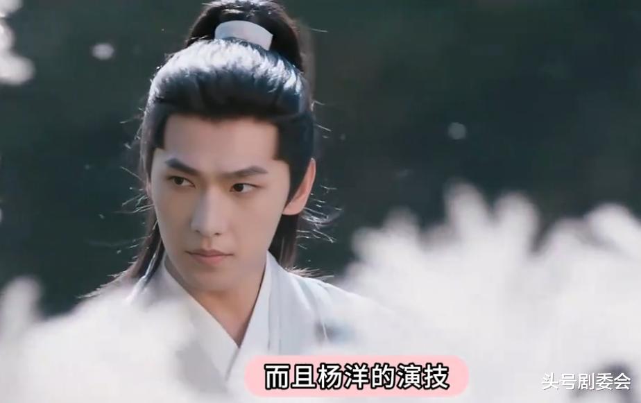 不会演别尬演刑警！表情僵硬、瞪眼的迪丽热巴，给内娱上了一课