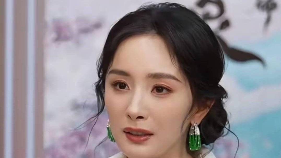 金鸡奖提名暗战：金鸡奖竞争激烈，杨幂被曝落选女配，大粉暗示受《酱园弄》连累