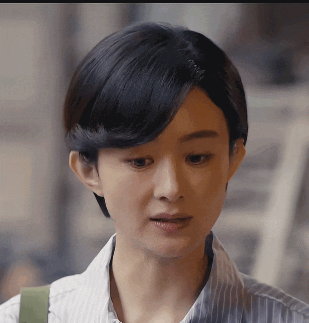 继杨幂抿嘴、刘诗诗梗脖后，赵丽颖也遭诟病！眼睛乱转乱眨被审判