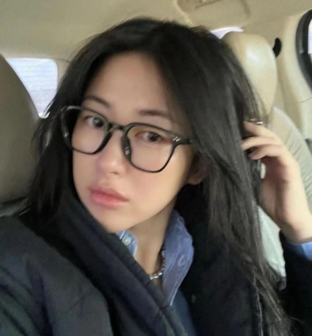 朱珠居家自拍照流出，这个女人不简单