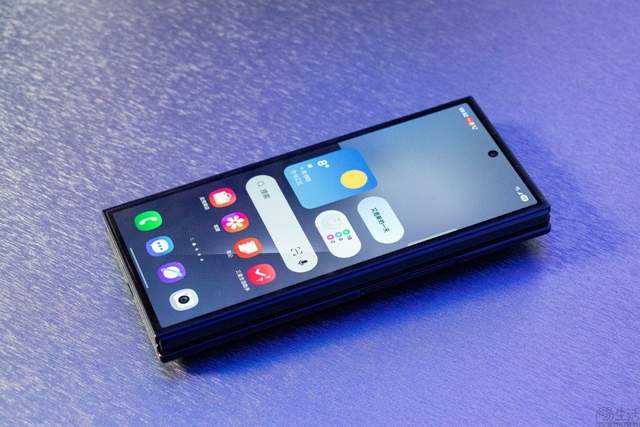 三星Galaxy Z TriFold真機圖賞：這次的三折疊，與眾不同