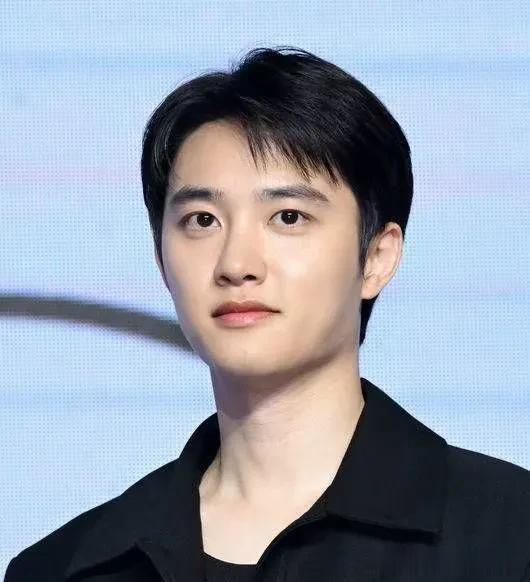 申敏儿金宇彬婚纱照流出，雪地拍照好唯美，婚前两人捐款3亿韩元