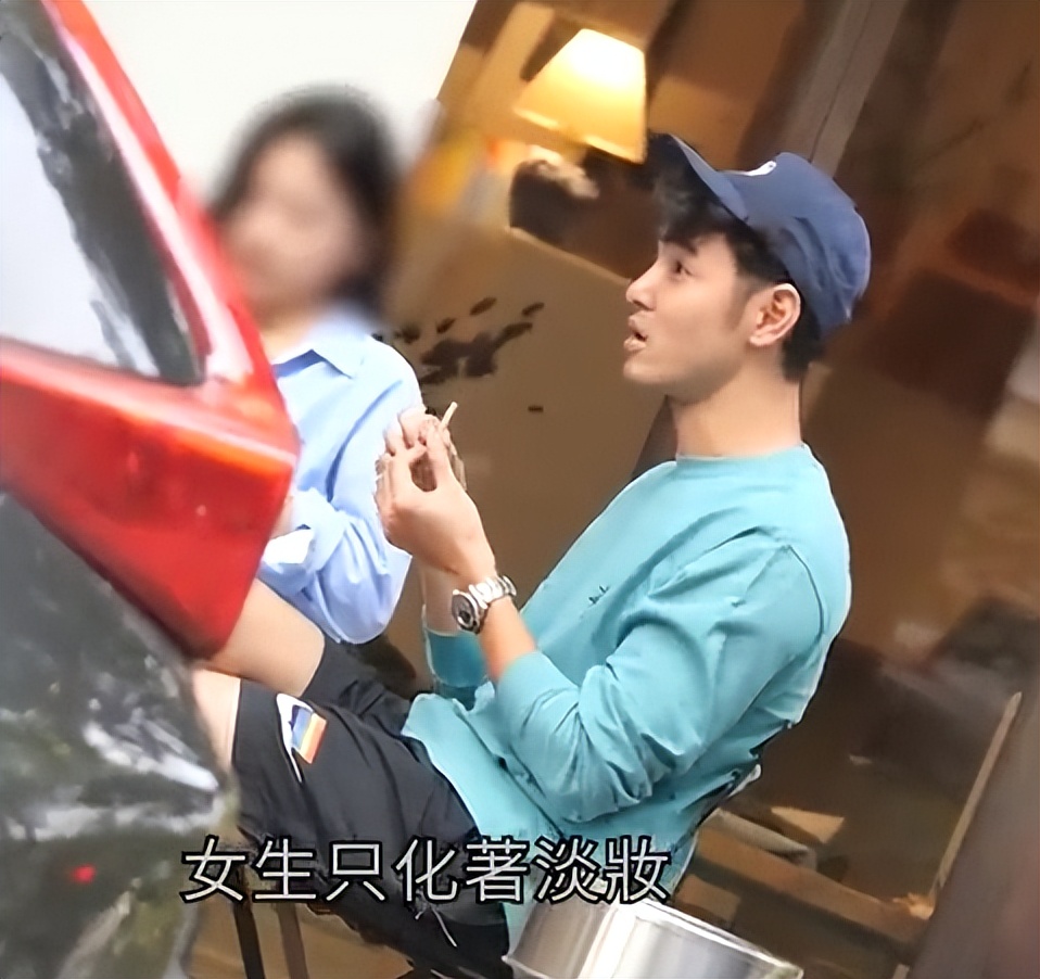 曝阮经天和小20岁大学生交往，女方长相漂亮还不缺钱，经纪人回应