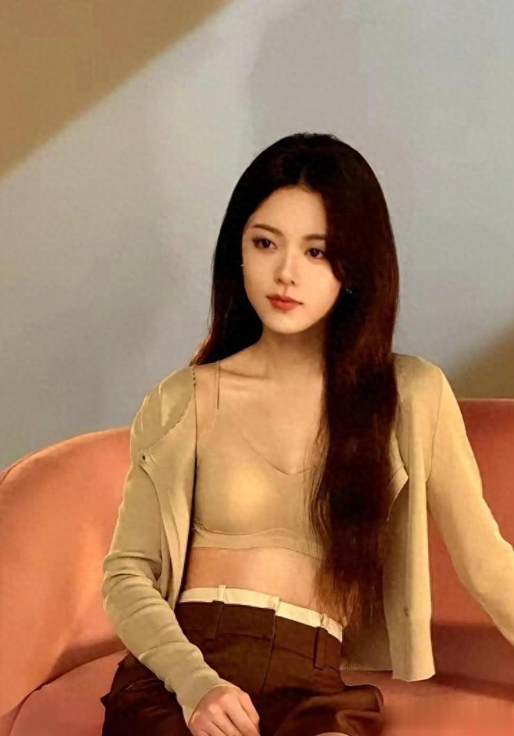 看到赵今麦的内衣广告，我第一反应是：疯了吧？