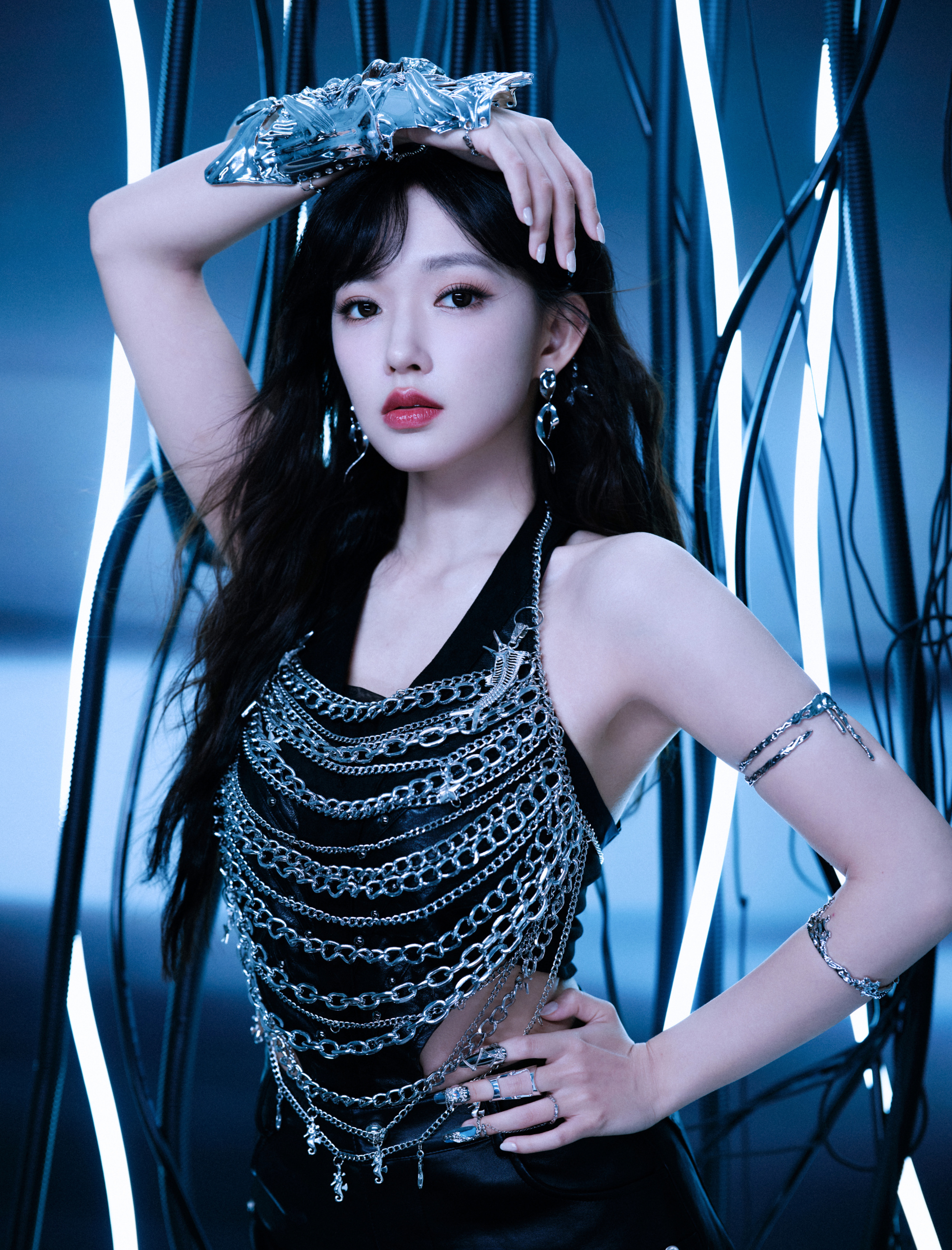 程潇灯光下的潇洒小姐,活力热辣登场