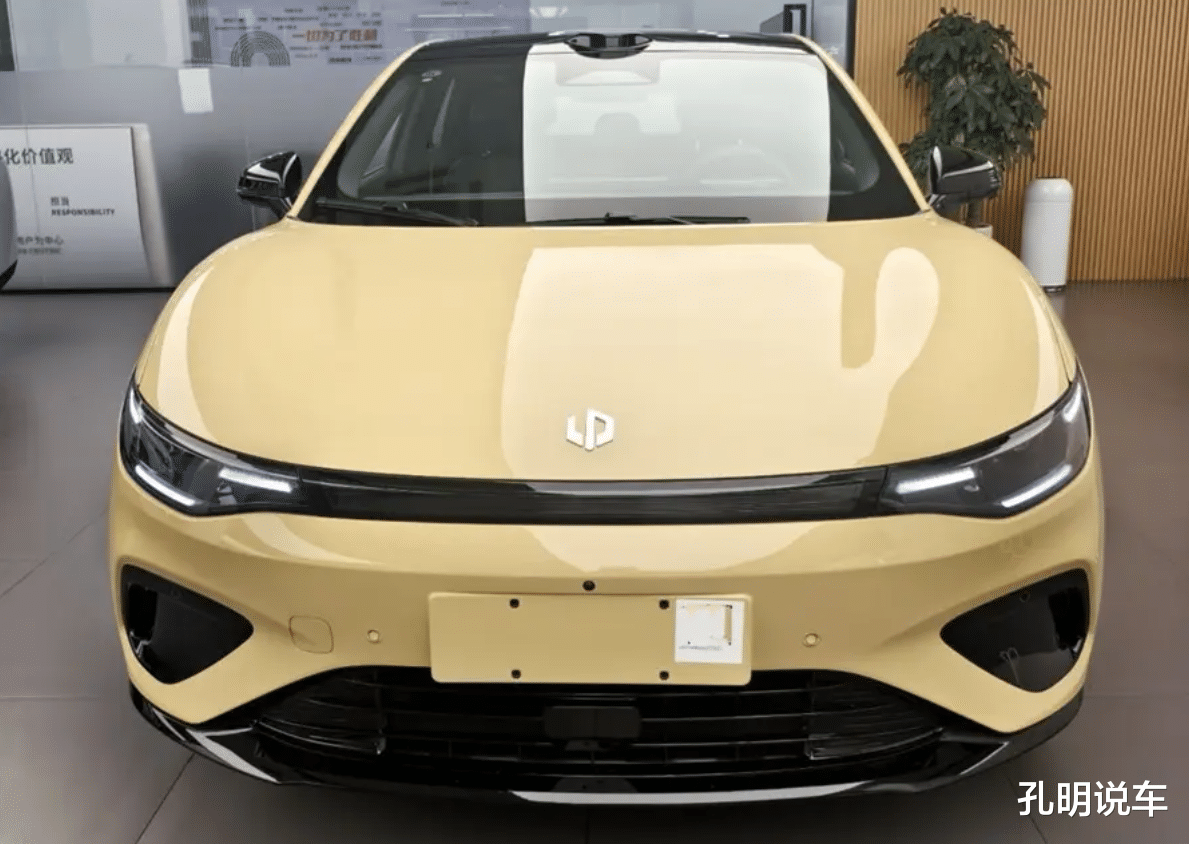 开始玩操控了,零跑lafa5钢炮车型,218马力电机会有乐趣?