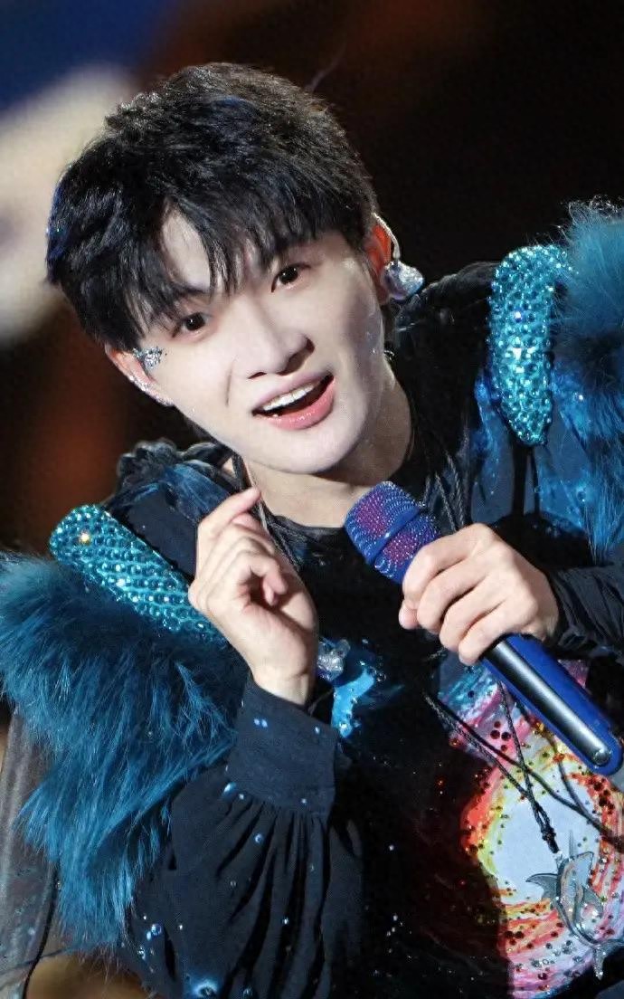 跨年歌手实力大盘点出炉全网热议,刘宇宁惊登第2,周深竟只第4