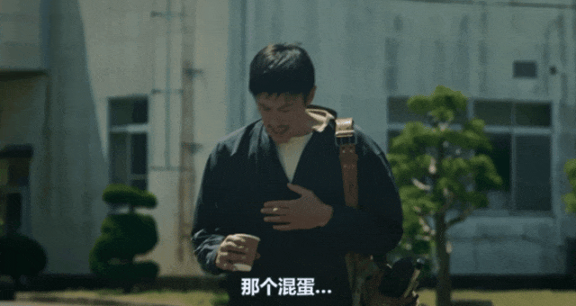 重口、荒诞、中二，这新片太猛了！