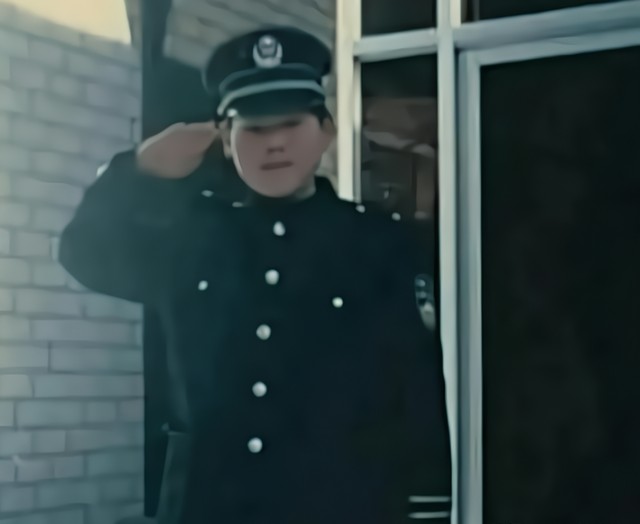 不撞南墙不回头,岳云鹏演唱会票价上千,路人沉默粉丝落泪