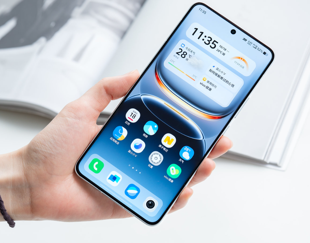 新机盘点：8100mAh千元手机；6.3英寸高性能小屏旗舰