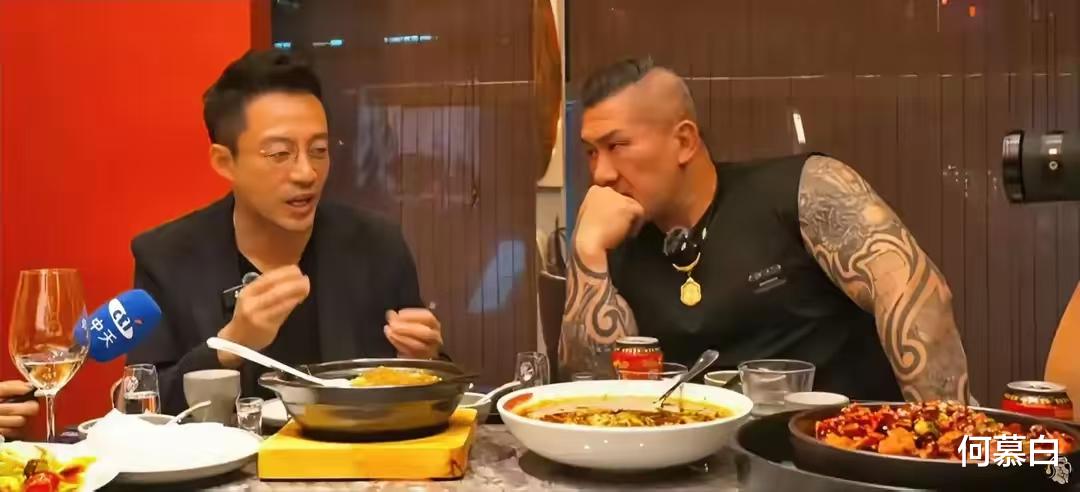 汪小菲一场直播成功翻盘!宴请 “馆长” 圈粉无数,麻六记火了