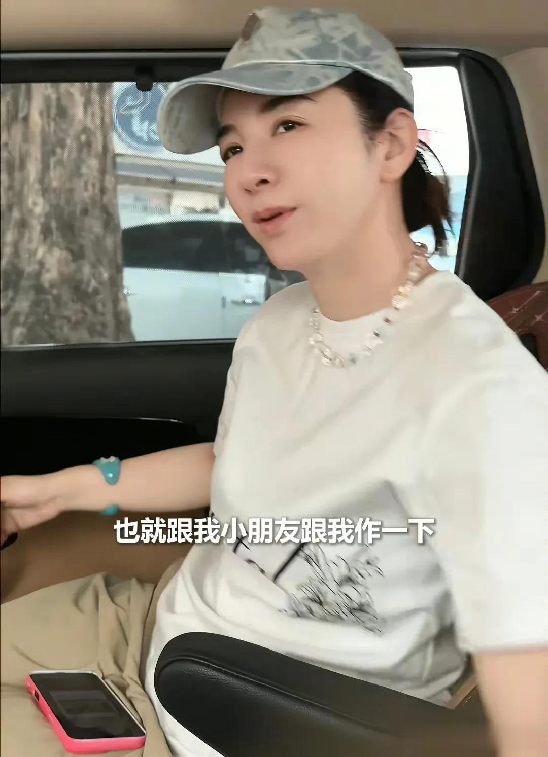 黄奕对女儿妥协了！12岁黄芊玲正式在韩国训练，累到瘫在地上