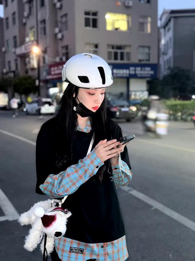 王楚然：貌美小花，在线释魅！