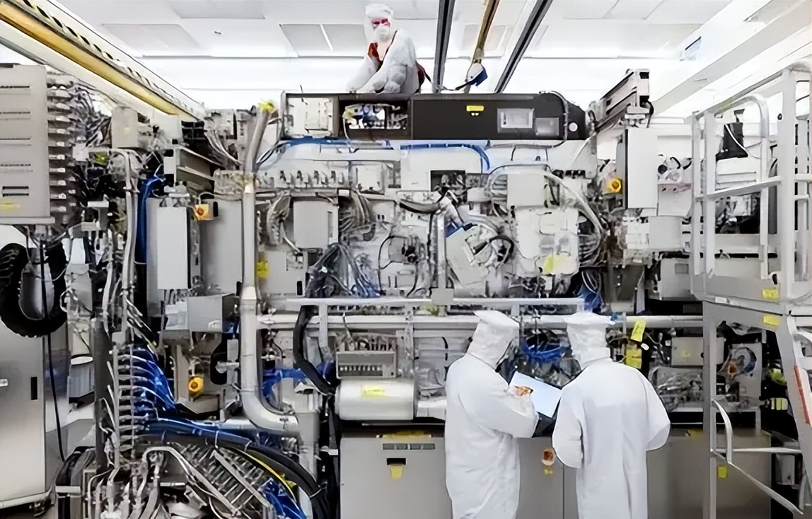 荷兰光刻机巨头发出警示:封锁中国,西方企业或将自食其果