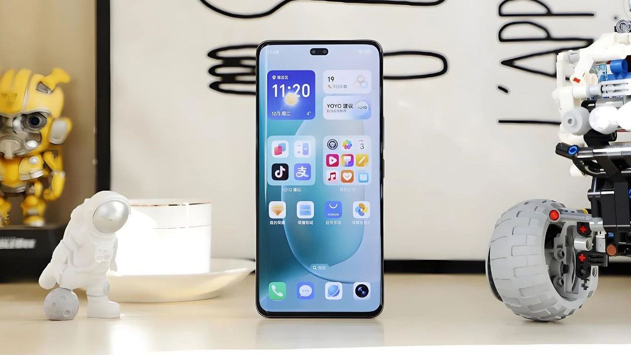 影像、屏幕、快充全面碾压，荣耀300 Ultra逆袭