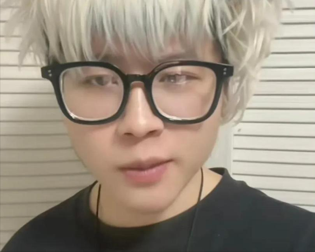 博主曝杨颖黄晓明离婚猛料，实名曝料但人品引网友怀疑