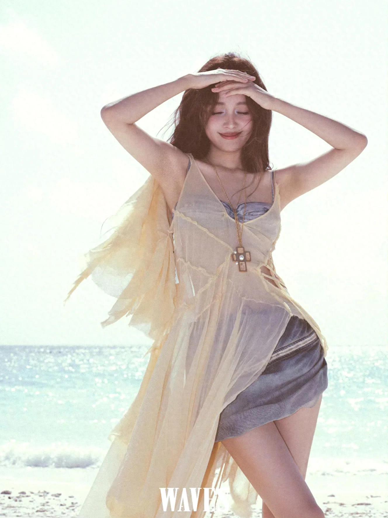 孙怡最新海岛写真大片 ???