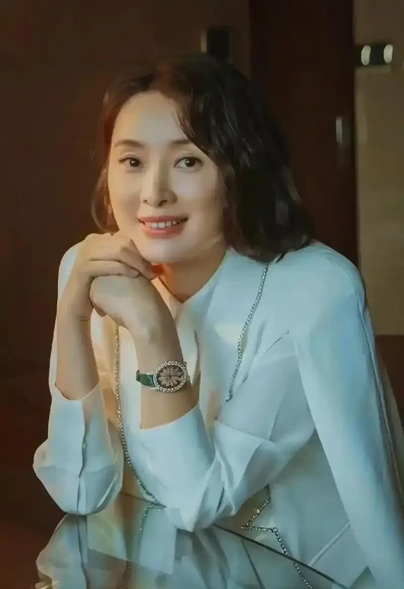 53岁吴越，52岁颜丙燕，50岁梅婷，49岁刘威葳，你更喜欢谁？