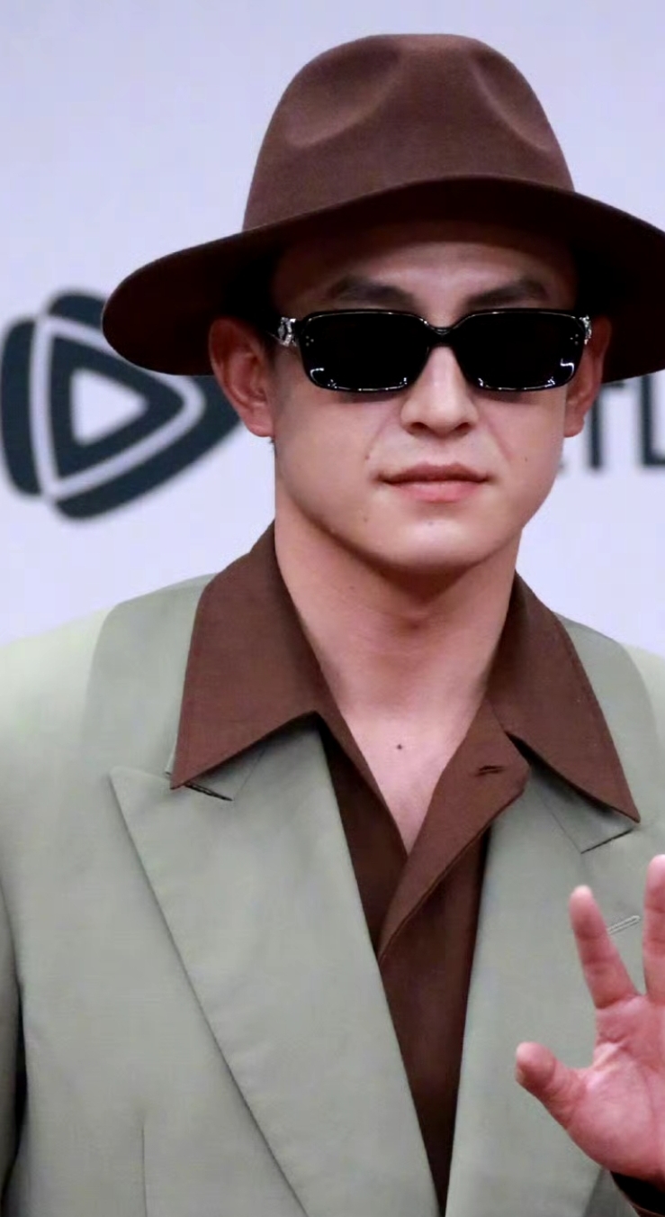 短国纯生图：岳雨婷影楼风，王凯沐双眼呆滞，何健麒全场最好看