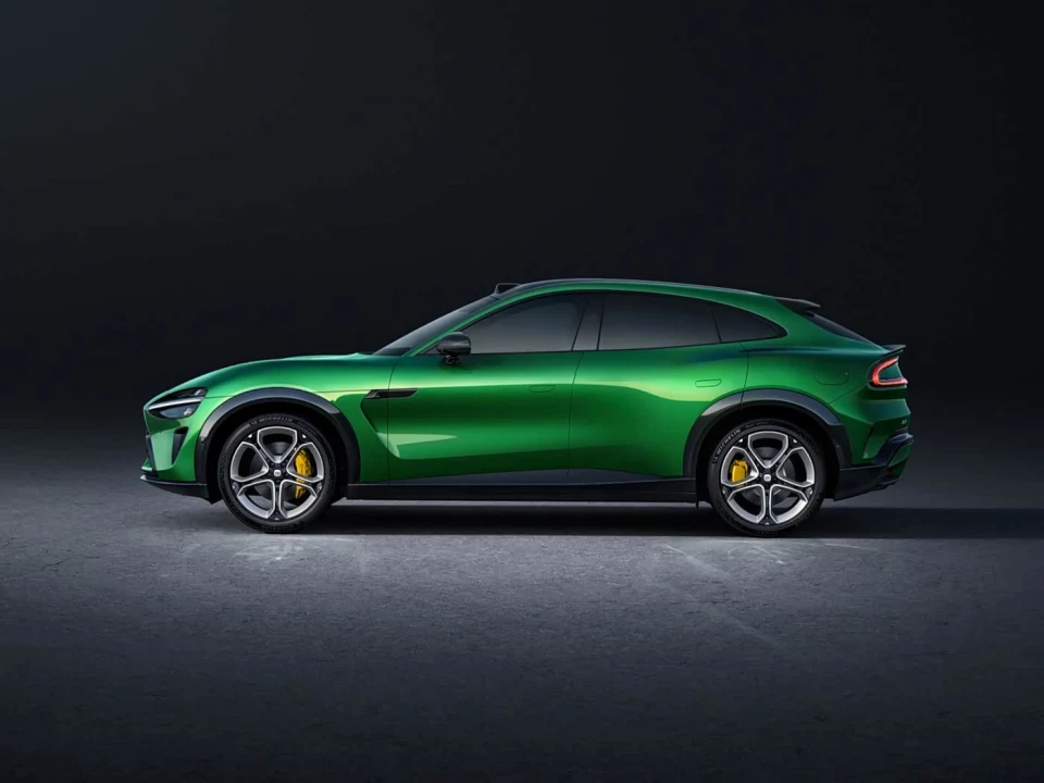 小米YU7上市,起售价25.35万,家用推荐哪一款?