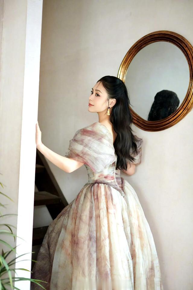 吹吹复古风~钟欣潼