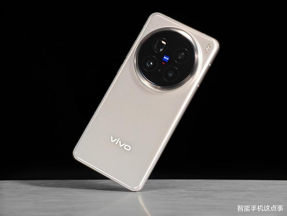 vivo X300系列超前瞻预热开启：两亿像素+全系长焦微距，实力不容小觑