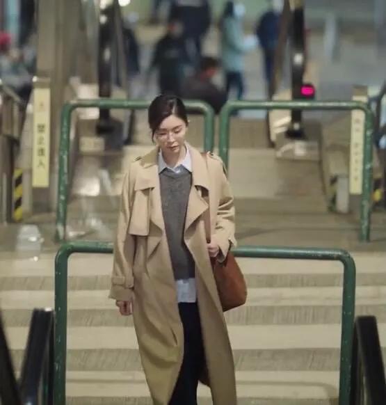 文咏珊生娃被质疑是“代孕”，她怀孕进组，安岚参加婚礼时有孕肚