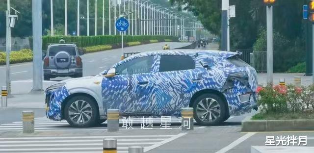 比亚迪海狮06谍照曝光,新车设计引热议,新能源市场或迎新变局