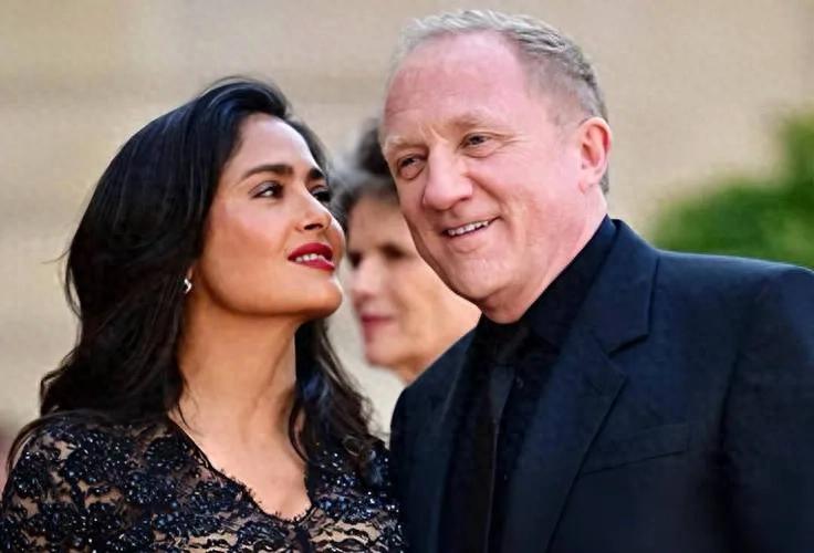 贝佐斯夫妇参加晚宴！桑切斯和乔治娜首同框，戴巨大钻戒暗暗比拼