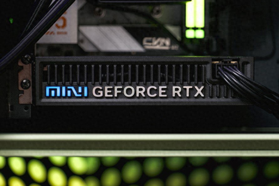 七彩虹iGame RTX 5060 Ti Mini評測：小體積滿血性能