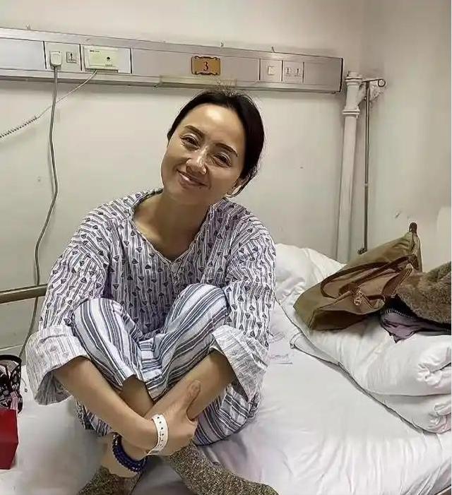 原来她也是朱媛媛闺蜜啊！4年前就知道好友病情，送别仪式哭好痛