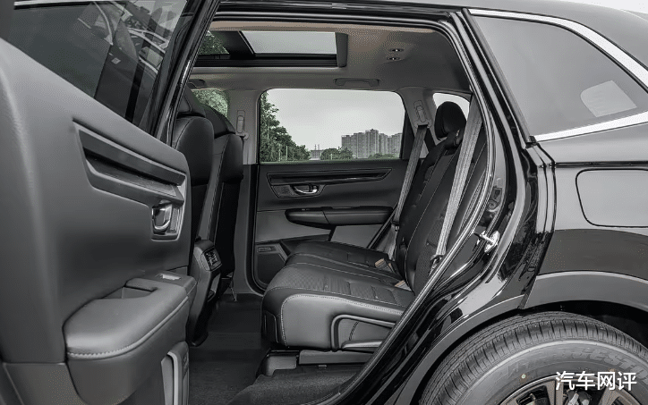 2025款CR-V实车首曝！内饰颠覆本田保守标签？