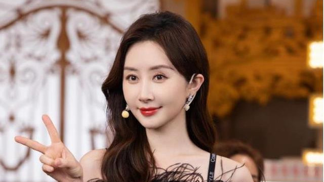 杨蓉舒畅转战短剧，跟小鲜肉小仙女们比，她们还吃香吗？