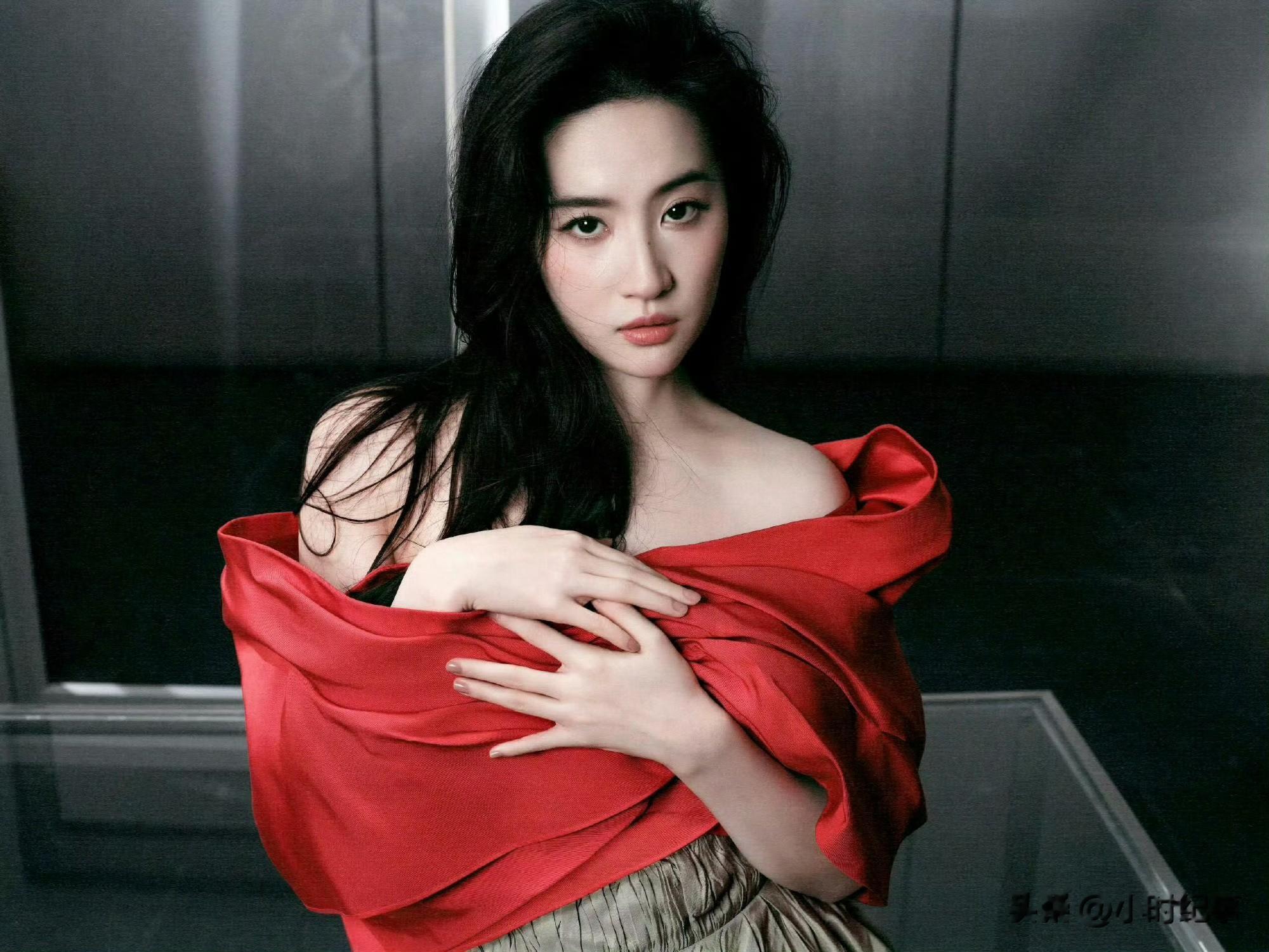 刘亦菲|谁懂刘亦菲脸的对称度隔着屏幕都可以闻到香气了 ?