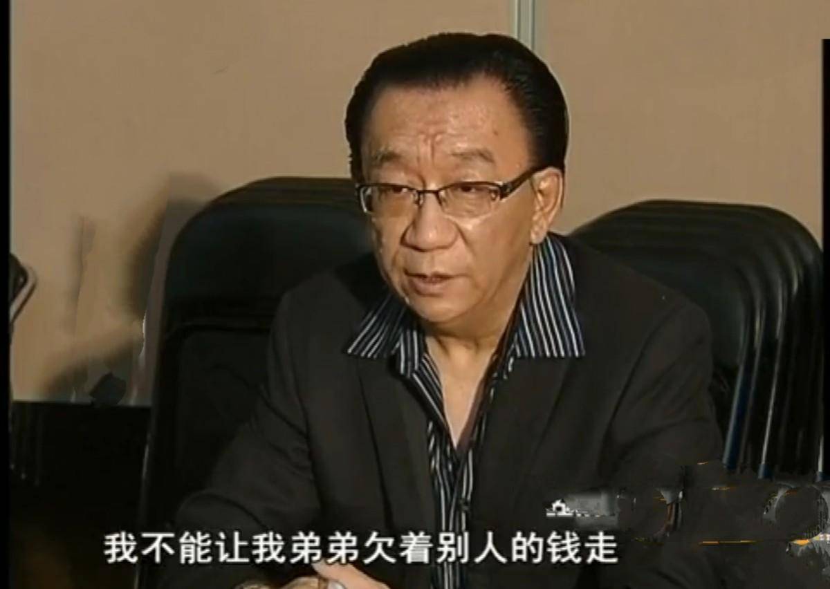 79岁侯耀华晚年凄凉！独居北京无人照料，别墅内又脏又乱无处下脚