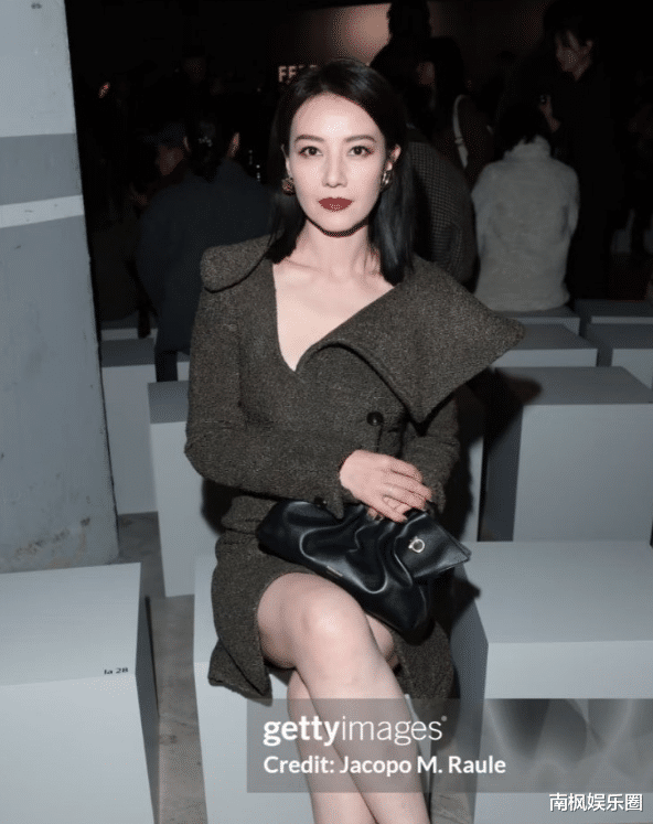 当46岁高圆圆秒了48岁马伊琍，我才彻底发现骨相老与皮相老的区别