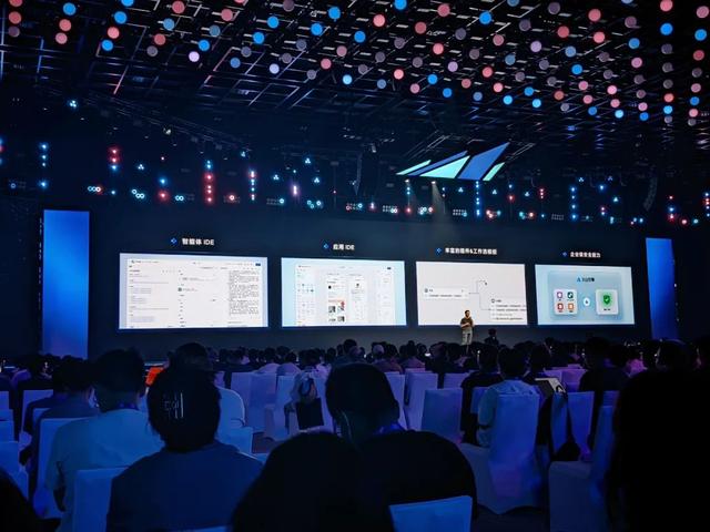 一粒「扣子」，开启了Agent的全生命周期进化