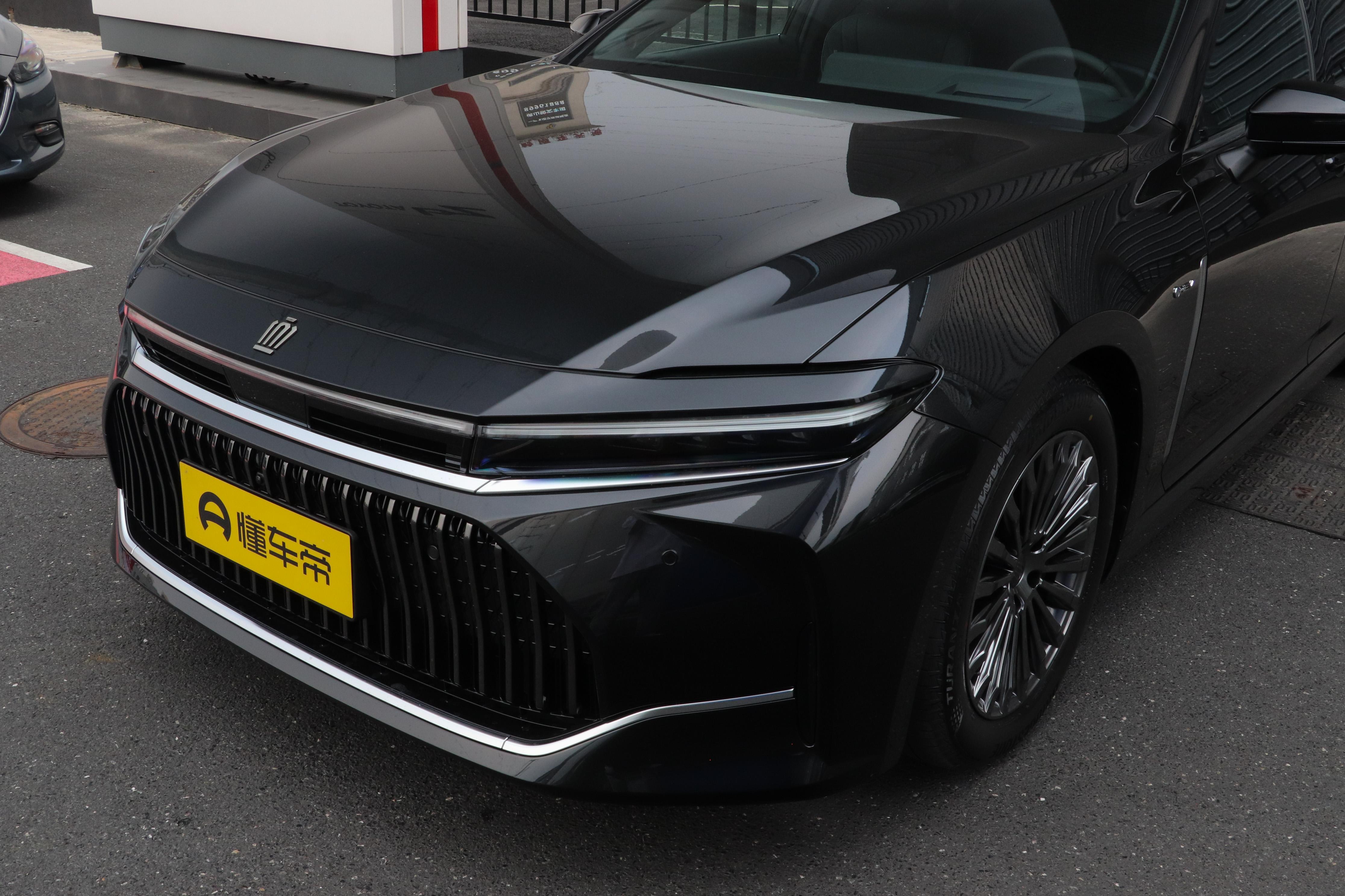 雷克萨斯 ES 和 进口皇冠 Sedan怎么选？看完精准锁定适配款 对比分析