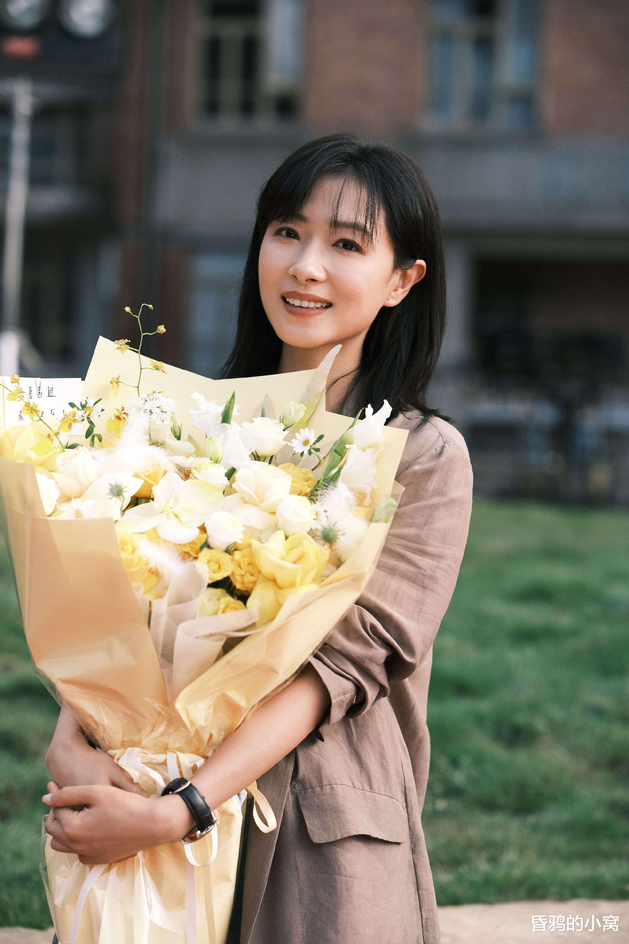 明媚的万茜，谁能不爱？