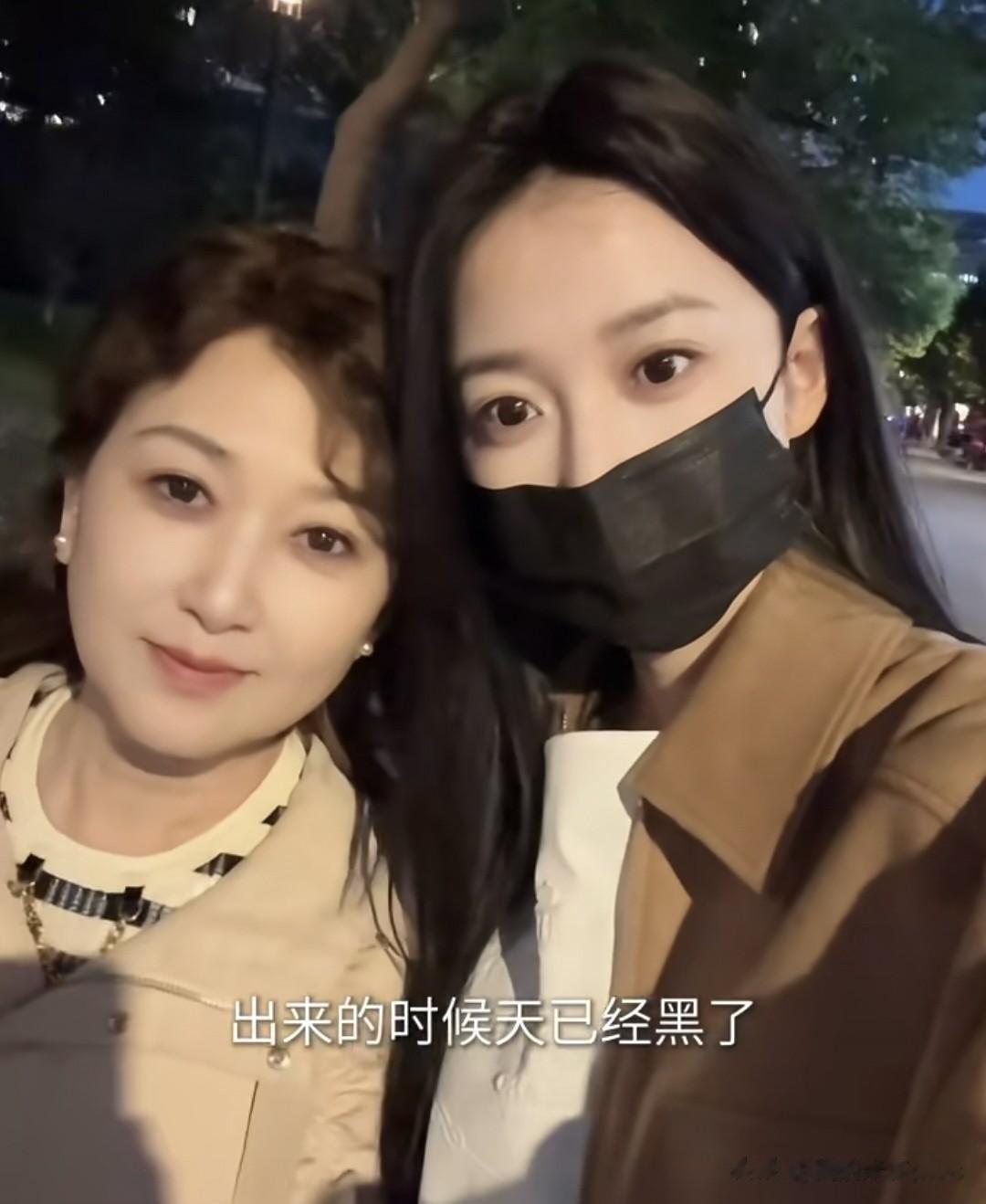 潘玮柏接岳母住上海新家,宣云妈妈亲手做包子,颜值像赵雅芝好美