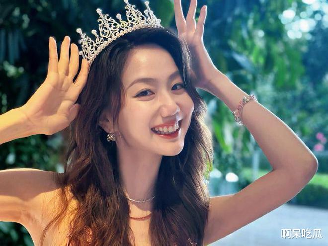 许嵩冯禧被曝99大婚！网友偶遇逛街见家长，相差14岁修成正果