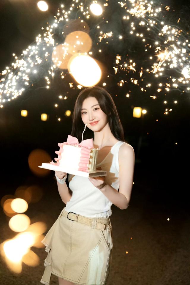 景甜,人间富贵花,连头发丝都在发光