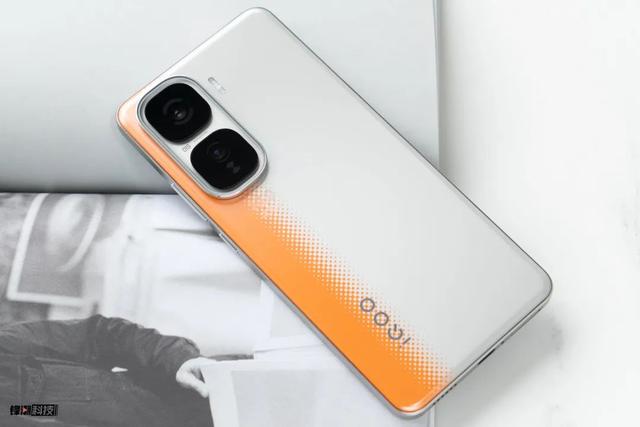 去年买不起的24+1TB顶配，现在价格彻底崩了