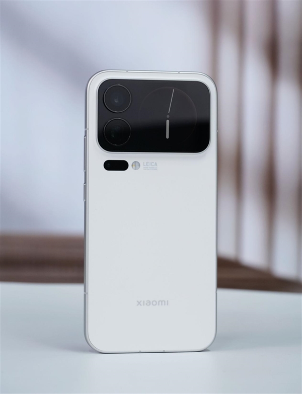 多一块屏对标iPhone 17 Pro Max!小米17 Pro Max图赏