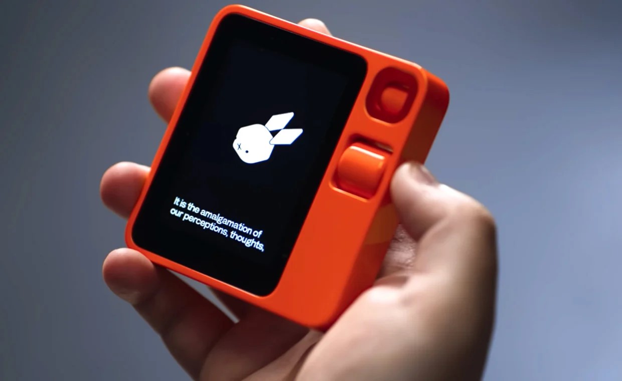 AI錄音機也能賣爆？巨頭血虧，“小而美”AI硬件卻在悶聲發財