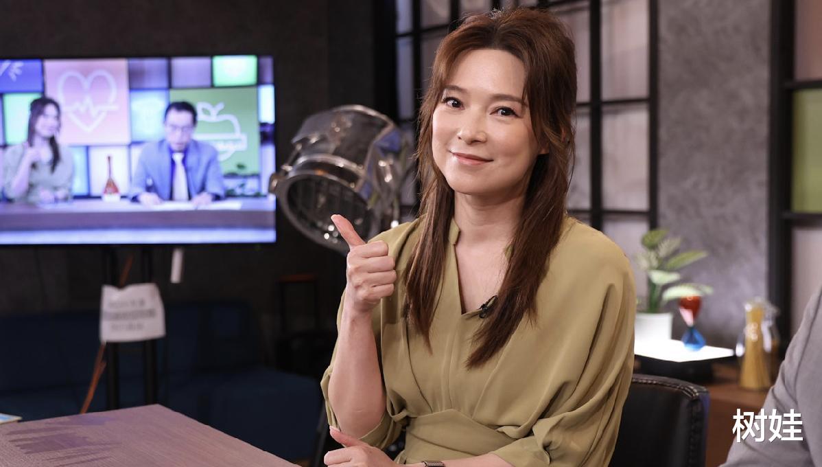 郭晋安前妻谈新对象笑不拢嘴，称对方人品好相处开心，没告知子女