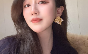 隔壁父子看我老实，总是抢我店里的香烟，那晚父子俩居然双双没了气，而我...