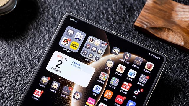 2025大折叠盘点：轻薄+大而全路线 OPPO Find N5封神